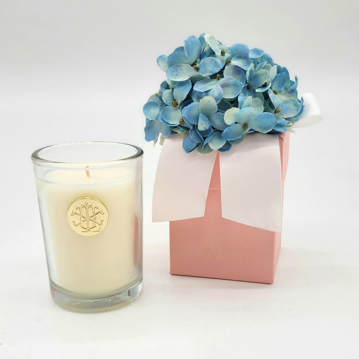 BLUE HYDRANGEA 8OZ FLOWER BOX CANDLE – luxfragranceswholesale