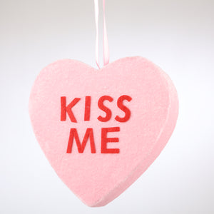 $3.99 MIN 1     6" KISS ME HANGING HEART