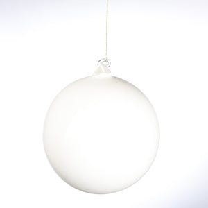 WHITE 150MM BUBBLE GLASS ORNAMENT WITH CLEAR PVC BOX